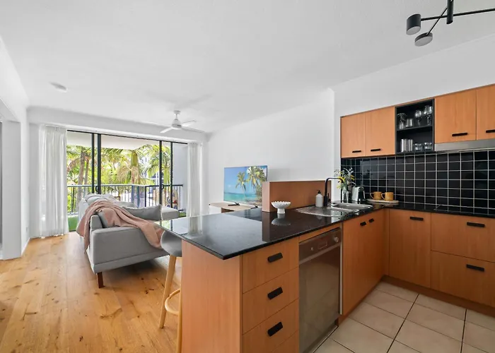 Beach Resort Unit At Alex Heads